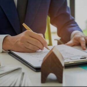 Qual a diferença entre uma transcrição do imóvel e uma escritura pública de compra e venda?